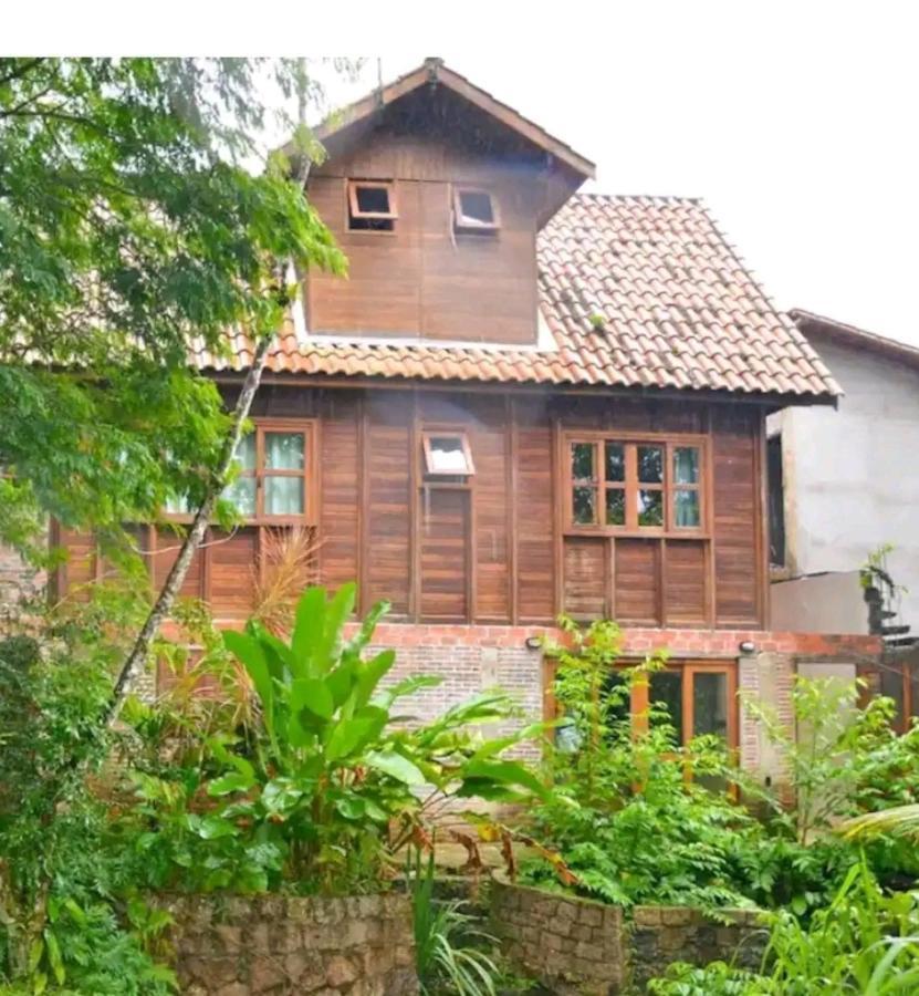 Casa de férias Casa Grande De Em Fechado Na Lagoinha